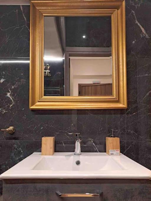 Royal Blue Grand Suite No 4 Piraeus Port Εξωτερικό φωτογραφία